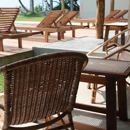 Swell Shacks Hotel Matara Kültér fotó