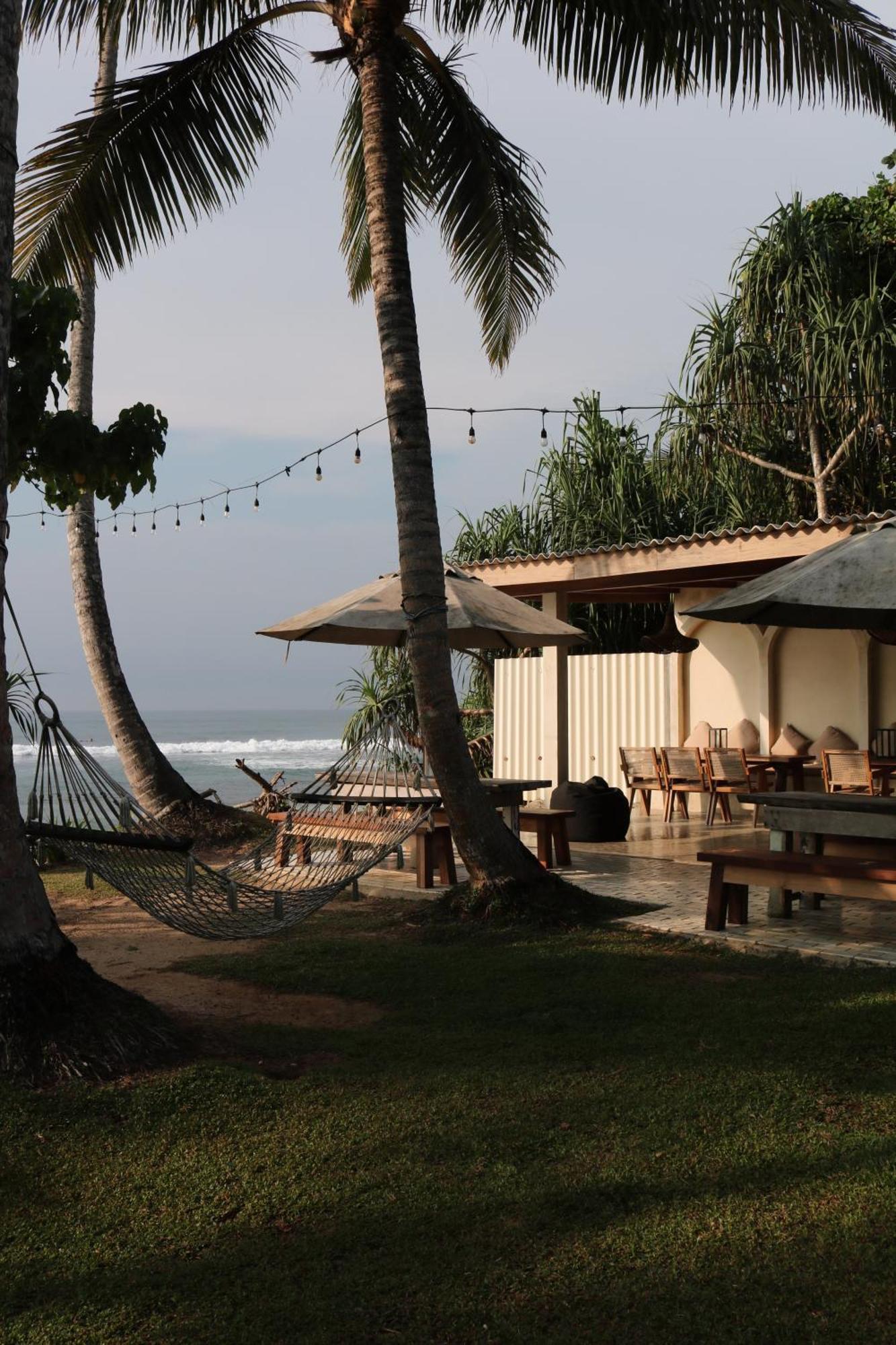 Swell Shacks Hotel Matara Kültér fotó