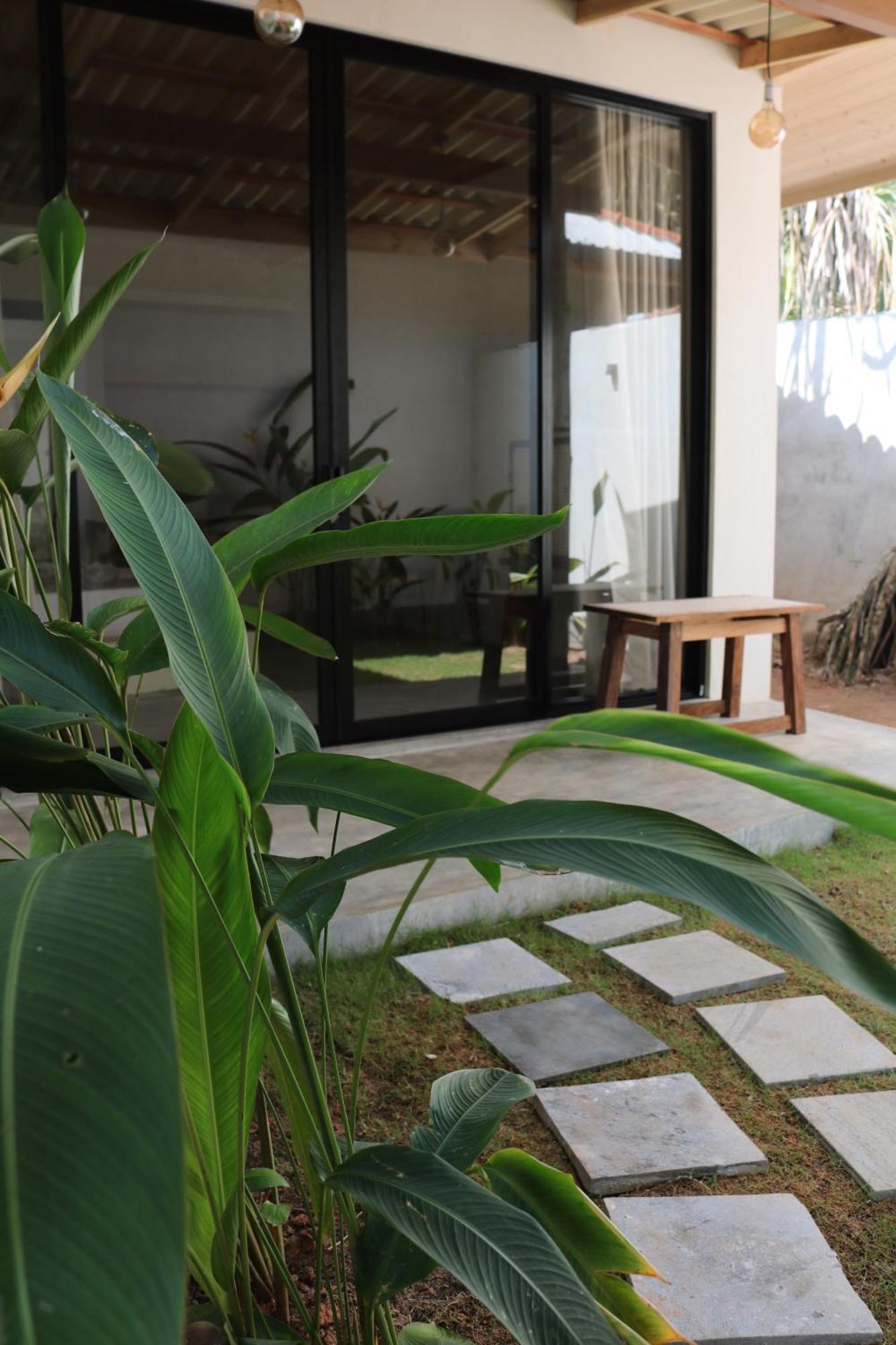 Swell Shacks Hotel Matara Kültér fotó
